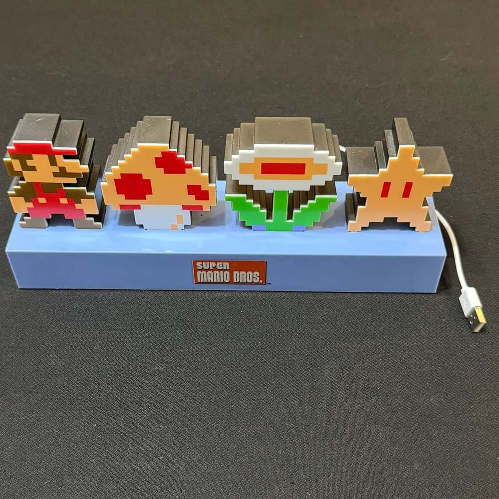 Nintendo Super Mario Bros Icon Light USB Powered